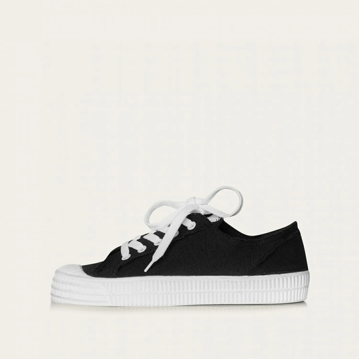 Sneakersy-Balagan Novesta Star Master Sneakersy Damskie Vegan, Czarne Na Bialym